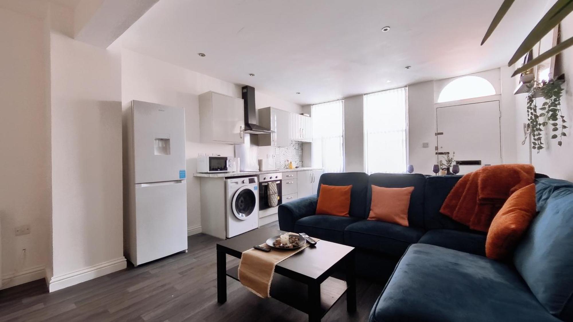 Group Bookings: Up To 30 Guests Across 5 Spacious Flats! Keyless Access Free Wifi & Parking Birmingham Eksteriør bilde