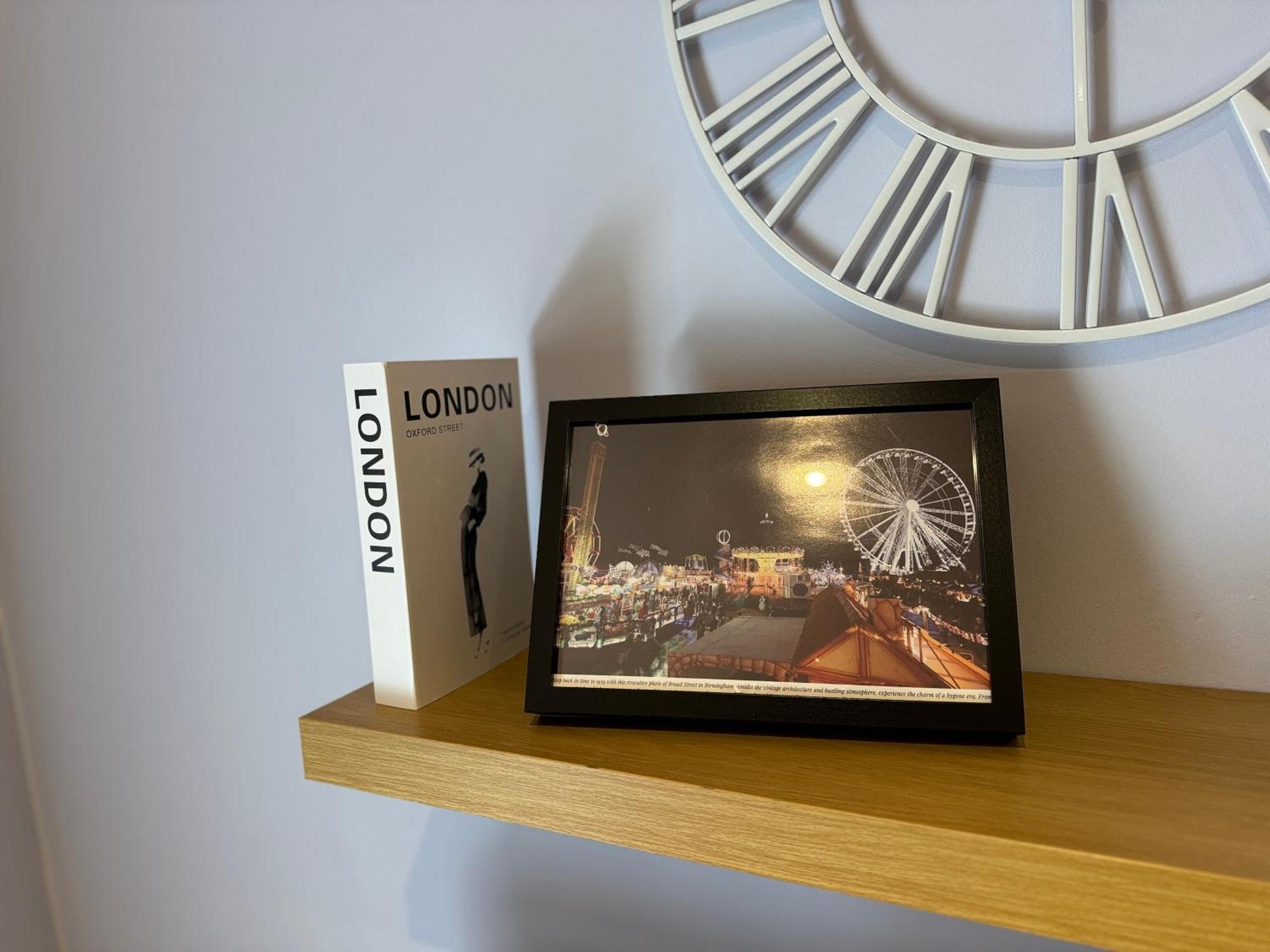 Group Bookings: Up To 30 Guests Across 5 Spacious Flats! Keyless Access Free Wifi & Parking Birmingham Eksteriør bilde