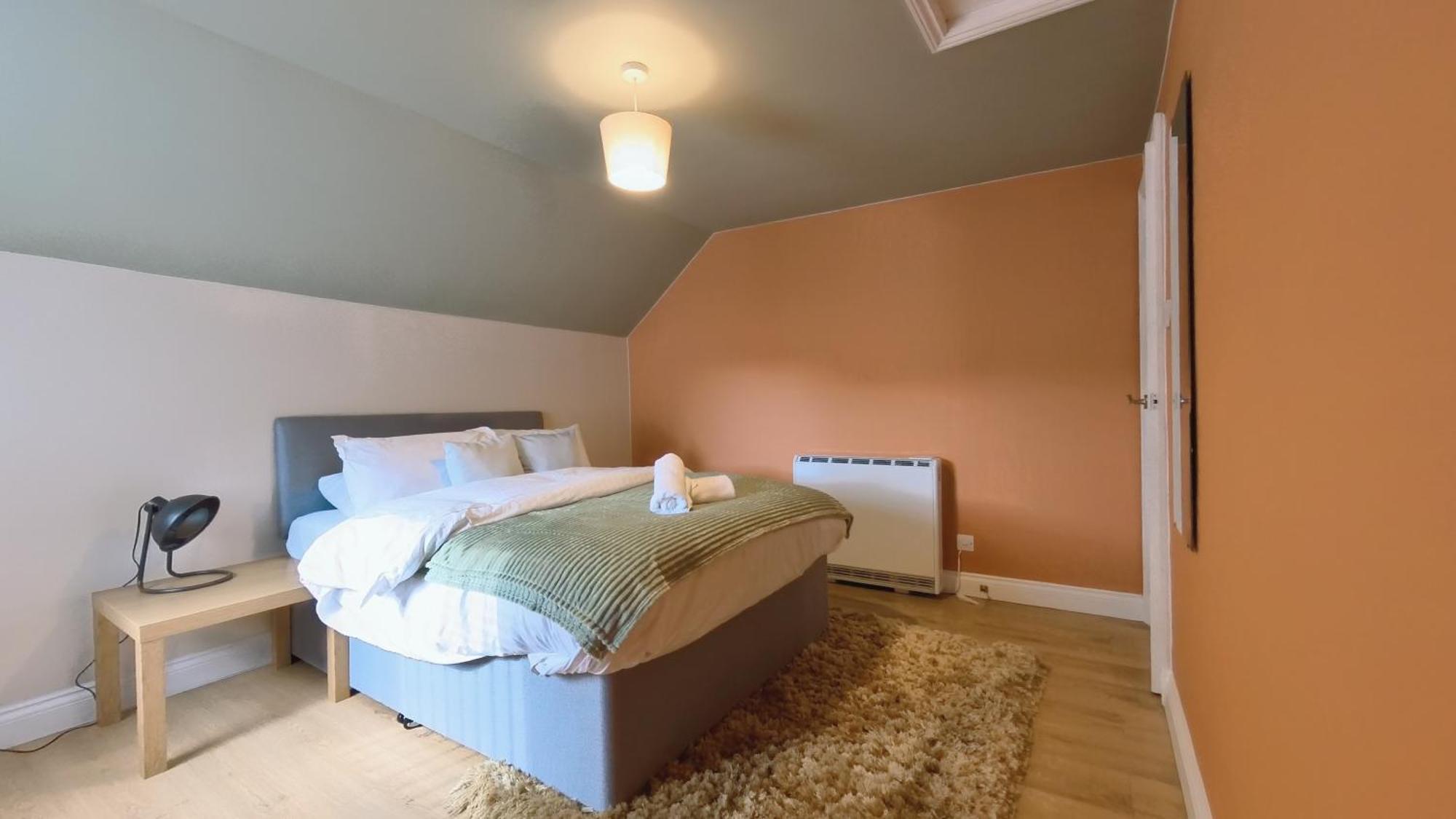Group Bookings: Up To 30 Guests Across 5 Spacious Flats! Keyless Access Free Wifi & Parking Birmingham Eksteriør bilde