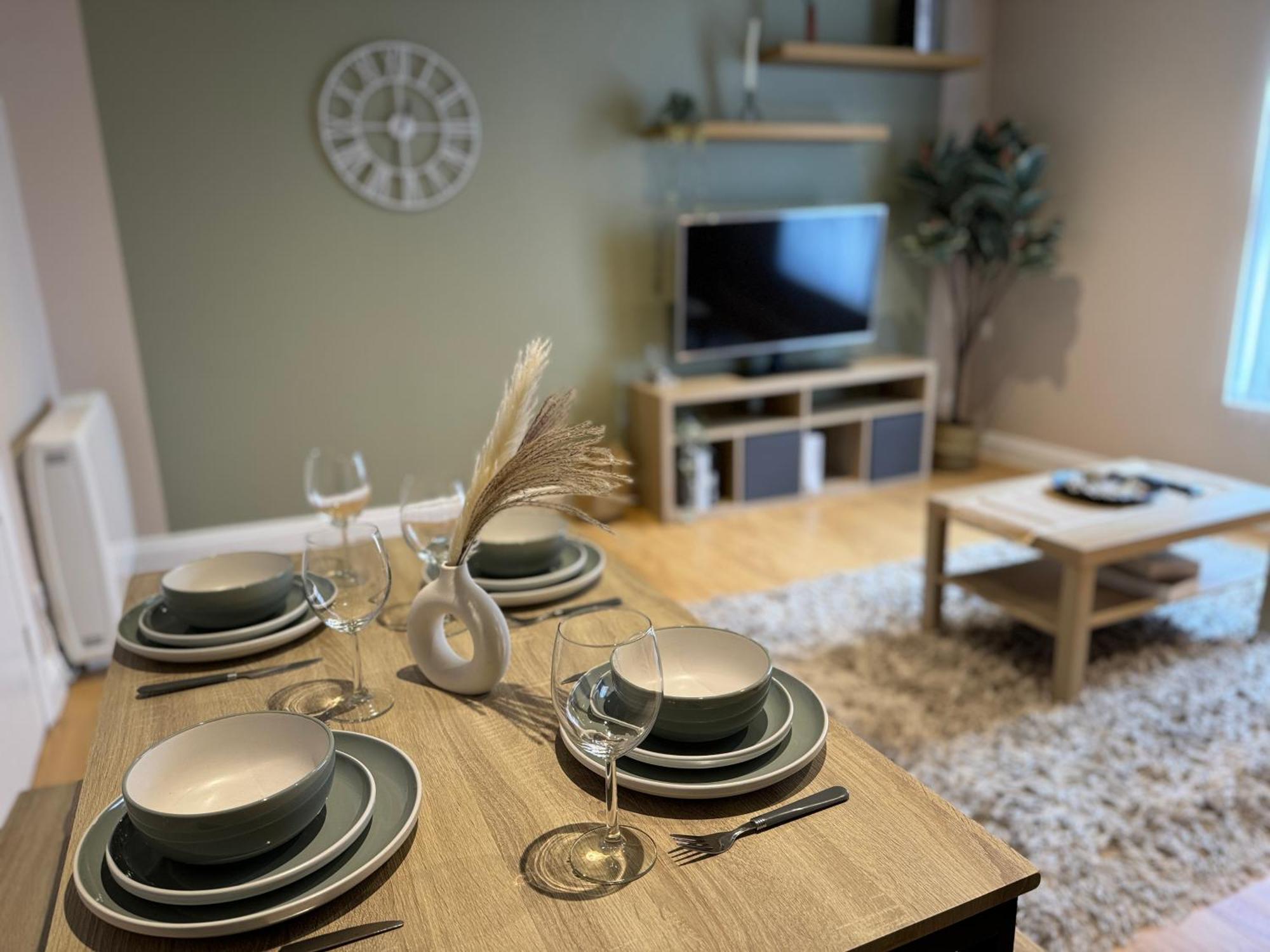 Group Bookings: Up To 30 Guests Across 5 Spacious Flats! Keyless Access Free Wifi & Parking Birmingham Eksteriør bilde
