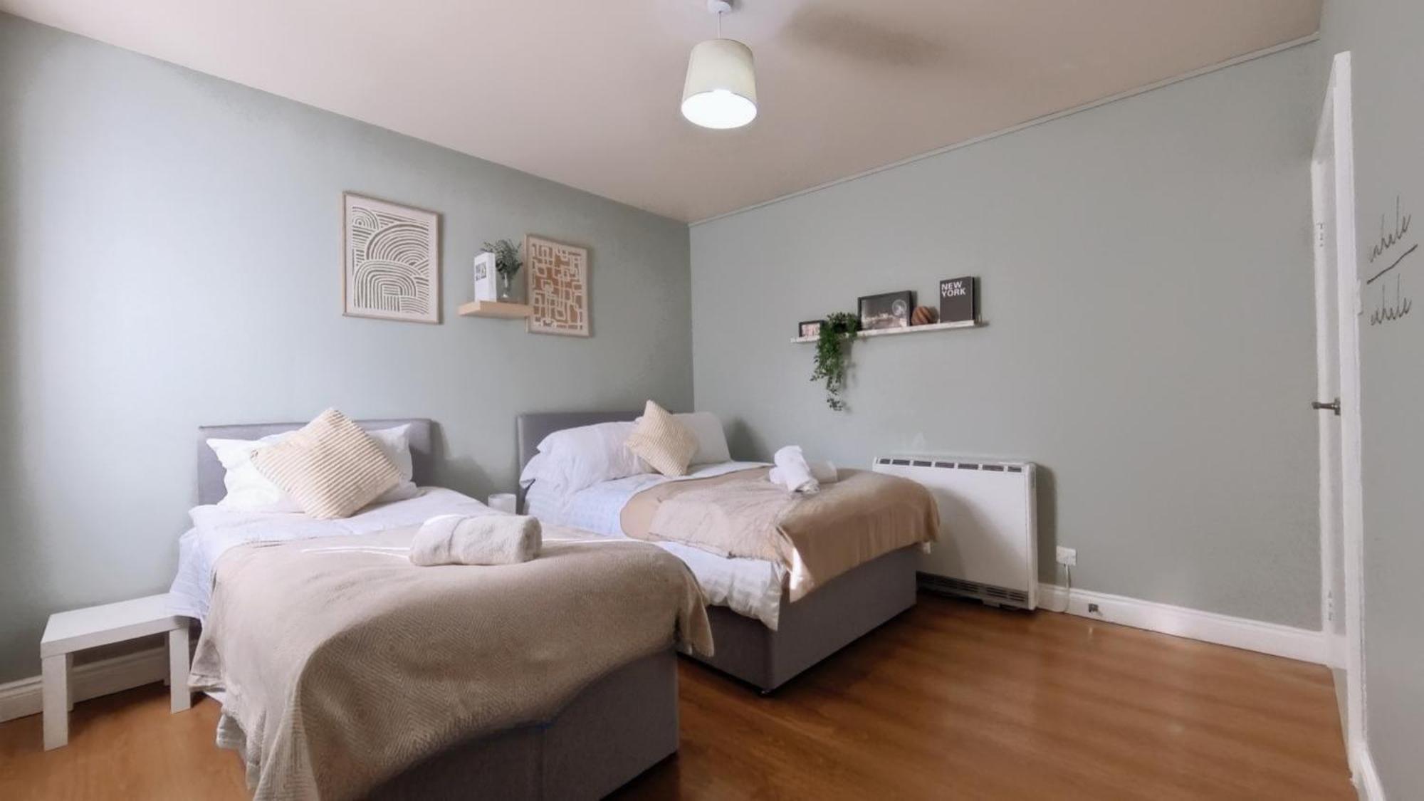 Group Bookings: Up To 30 Guests Across 5 Spacious Flats! Keyless Access Free Wifi & Parking Birmingham Eksteriør bilde