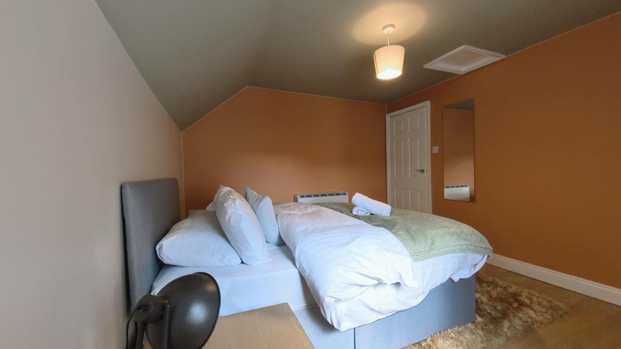 Group Bookings: Up To 30 Guests Across 5 Spacious Flats! Keyless Access Free Wifi & Parking Birmingham Eksteriør bilde